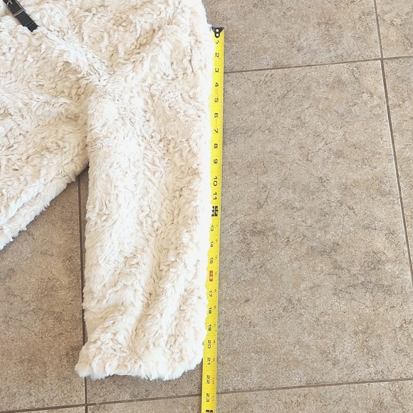 NWOT..Jacket - Picture 10 of 10